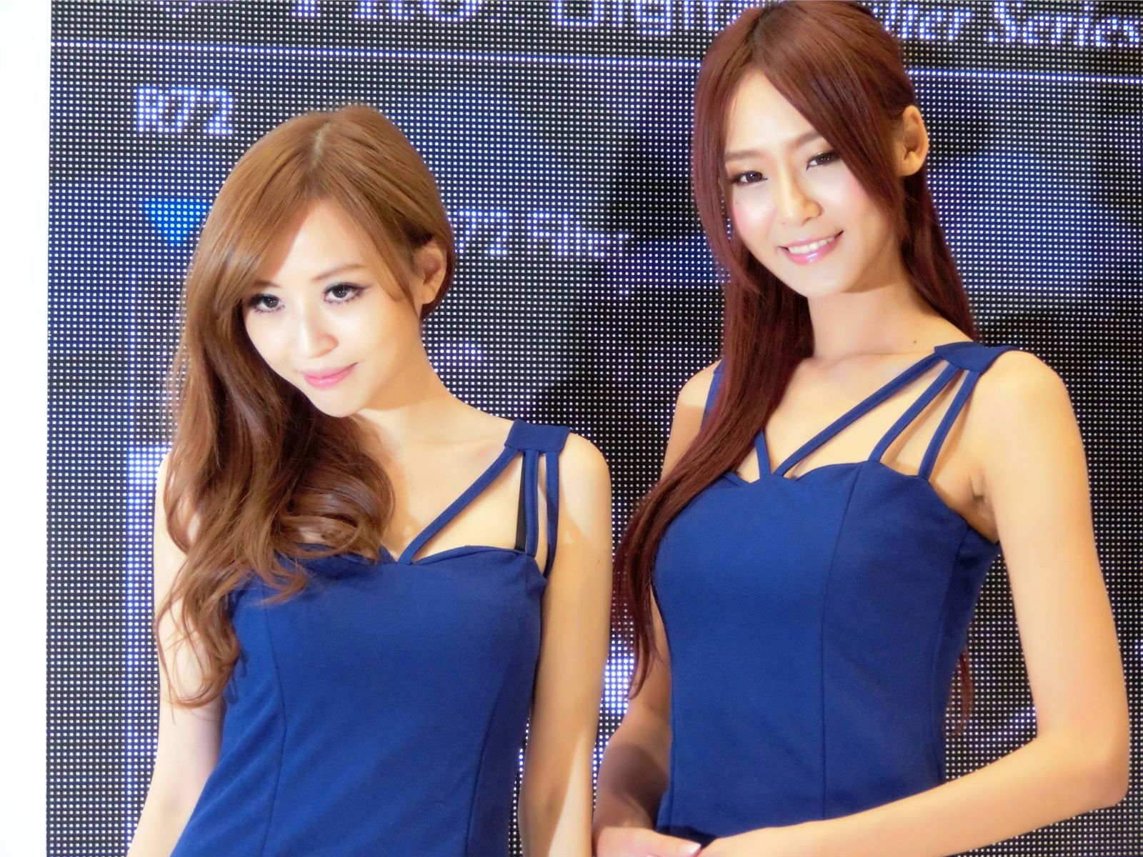 Winnie Lucy 双人合影 2013台北摄影器材展